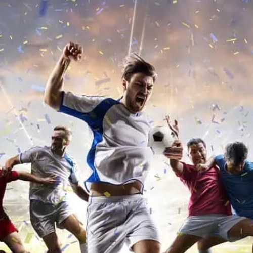 Footballeurs célébrant la victoire sous les confettis — Italie. Série A 2026